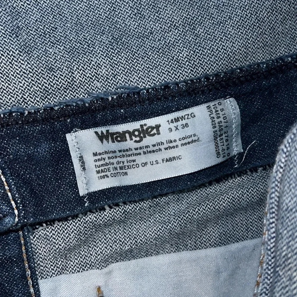 Wrangler Jean Shorts - Picture 5 of 5